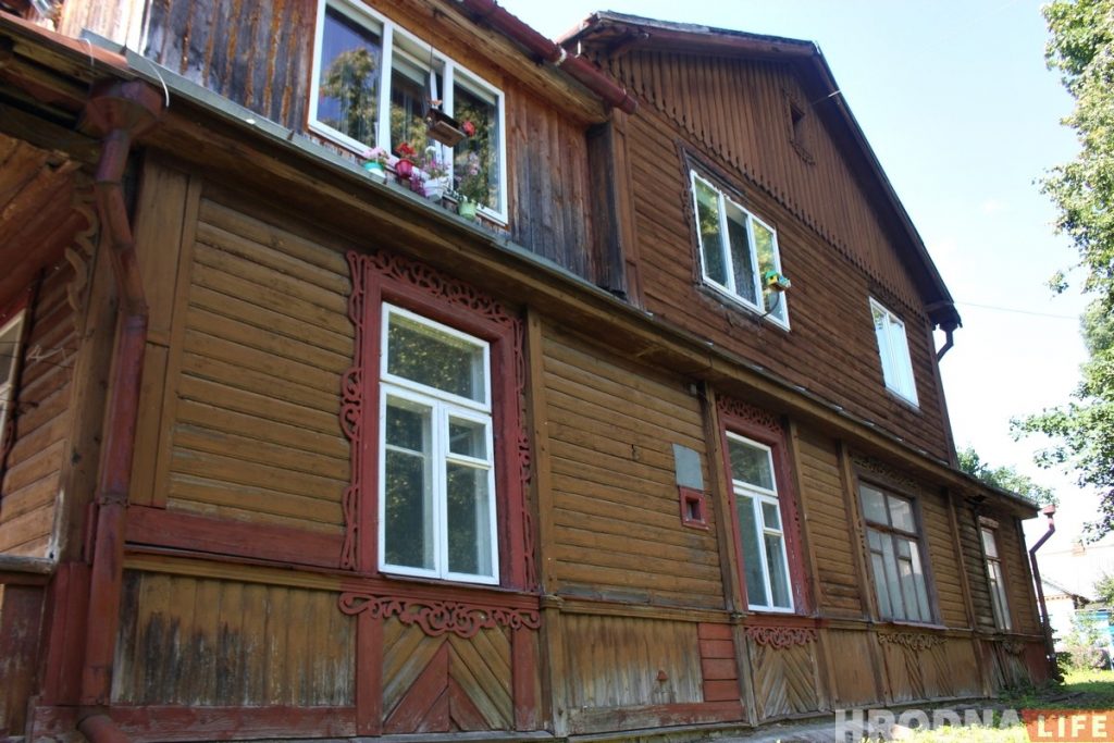 Аўкцыён па продажы зямлі са старымі дамамі на Валковіча не адбыўся. Гісторыкі заступіліся за драўляныя пабудовы Аўкцыён па продажы зямлі са старымі дамамі на Валковіча не адбыўся. Гісторыкі заступіліся за драўляныя пабудовы