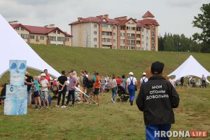"Паспець да панядзелка". Як жыхары былой вёскі Дзевятоўка рыхтуюцца да зносу "Паспець да панядзелка". Як жыхары былой вёскі Дзевятоўка рыхтуюцца да зносу