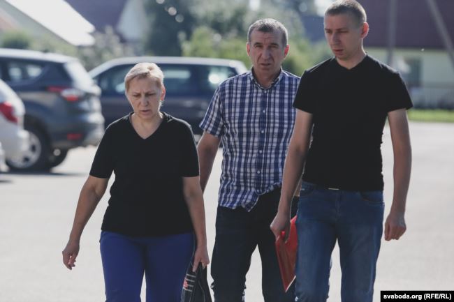 «Павінна быць пажыццёвае зняволенне». Пачаўся працэс аб падвойным забойстве ў школе ў Стаўбцах