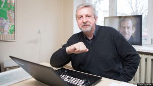 Аляксандар Мілінкевіч зарэгістраваў у Польшчы  „Вольны беларускі ўніверсітэт“ Аляксандар Мілінкевіч