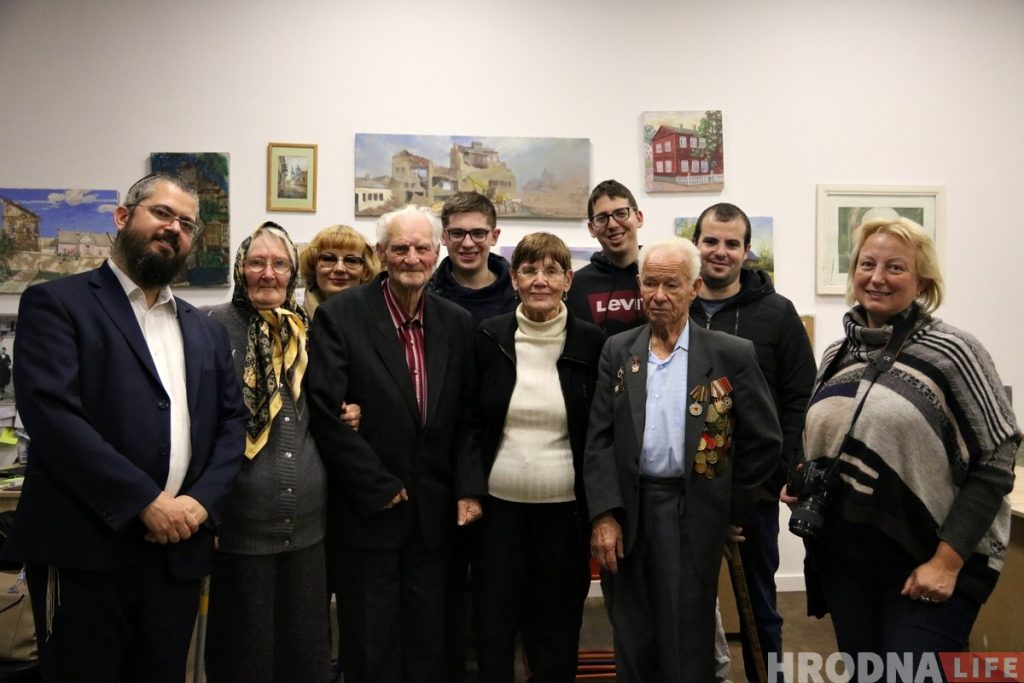 Сустрэча з Рут Маркус у рэдакцыі: «Бацька быў бы рады, калі б ведаў, што я на Кірава расказваю гродзенцам пра сям'ю» Сустрэча з Рут Маркус у рэдакцыі: «Бацька быў бы рады, калі б ведаў, што я на Кірава расказваю гродзенцам пра сям'ю»
