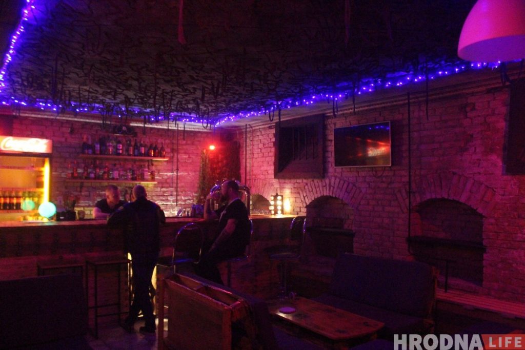 Бар First з Траецкай пераехаў на Лермантава: «Тут больш месца і магчымасцяў» Бар First Лермонтова 8