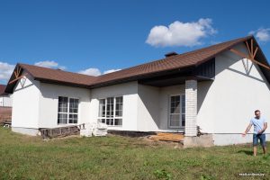 У новым доме на Савецкіх Пагранічнікаў ужо з'явіліся расколіны і шчыліны. Як адрэагаваў забудоўшчык?