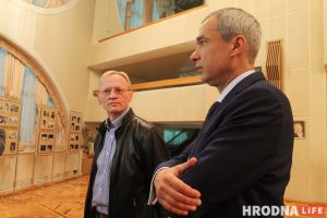 “Глядач тут патрабавальны”. У Гродна прыехаў Купалаўскі тэатр