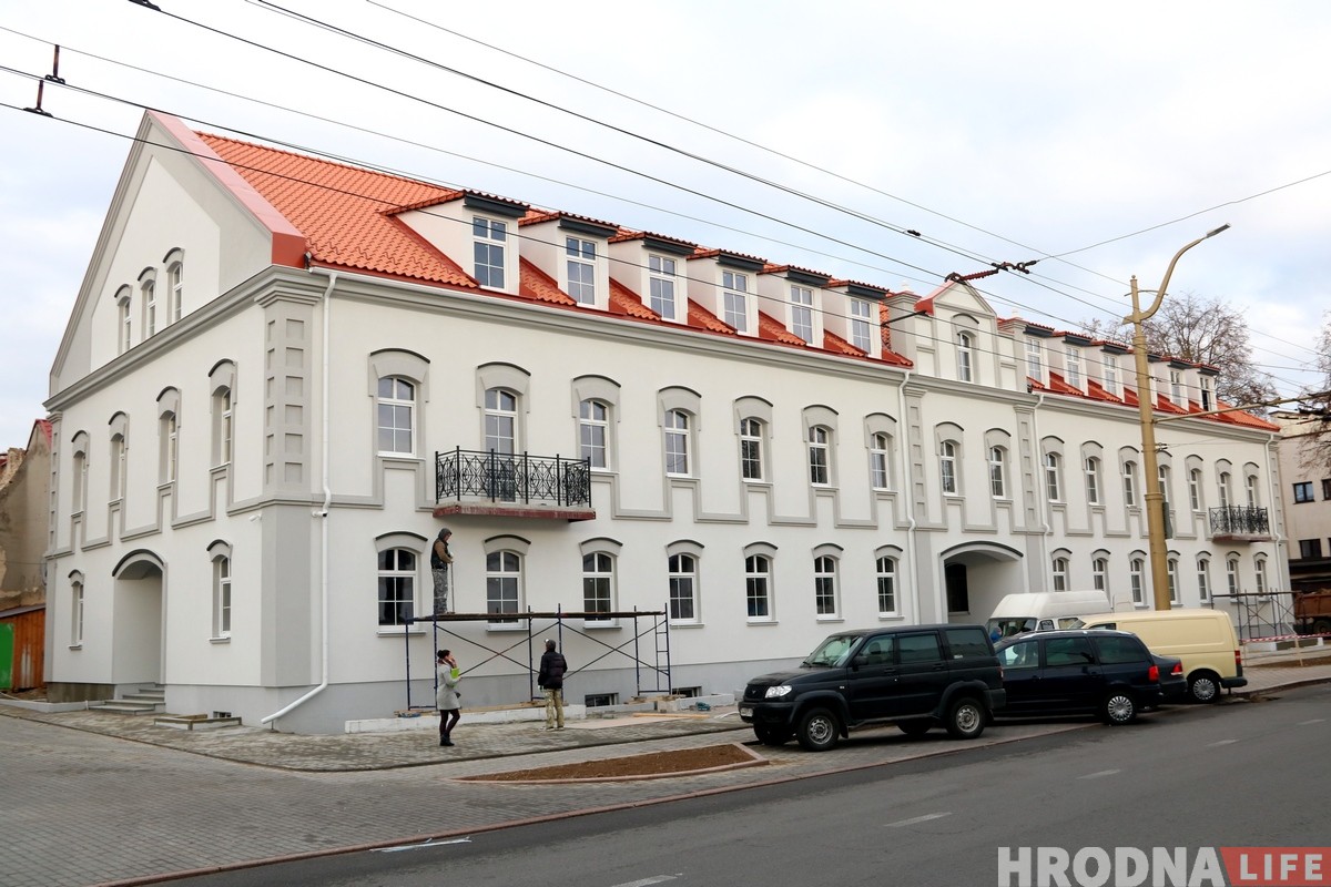Всего за полгода: Семашко почти достроил новый дом в центре Гродно