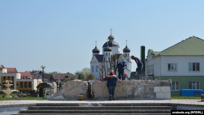 У Смаргоні замест бетоннага Леніна прапануюць паставіць лаву Напалеона