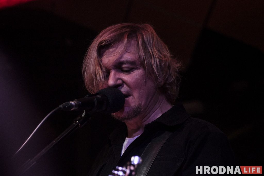 “Больш, чым музыка”. Лявон Вольскі выступіў у Гродне з найлепшымі песнямі Лявон Вольсі Лявон Вольский Volski