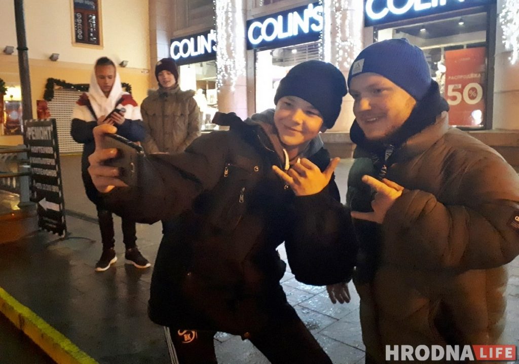 "Кароль ЦікТока" Лёха Саўко прыехаў у Гродна і ўсюды сустракае прыхільнікаў Леха Савко ТикТок Алексей Савко