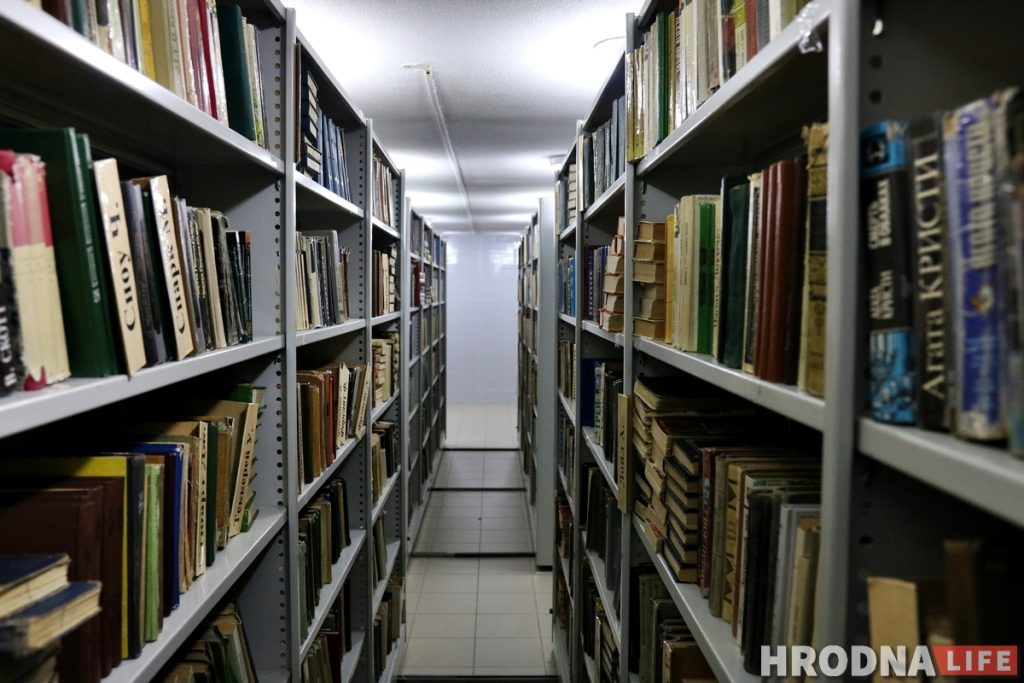 Падарунак да 190-годдзя: абласная бібліятэка адкрылася ў новым будынку