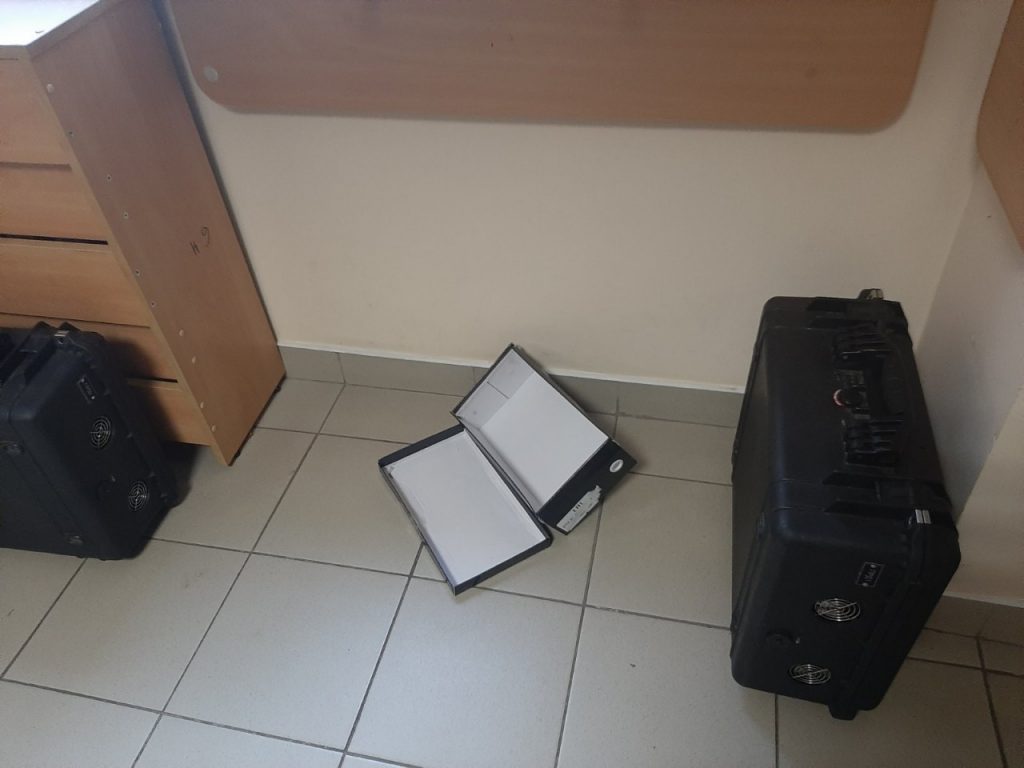 Паліклініку эвакуіравалі з-за падазронай скрынкі коробка поликлиника