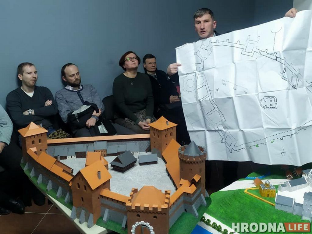 Якім быў замак Вітаўта? Ігар Лапеха распачаў цыкл лекцый пра гродзенскі Стары замак