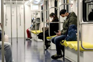 Больш за 5 не збірацца: як каранавірус змяніў жыццё беларусаў у розных краінах Больш за 5 не збірацца: як каранавірус змяніў жыццё беларусаў у розных краінах