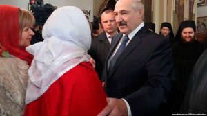 Лукашэнка расказаў, як супрацоўніка ягонай адміністрацыі правяралі на каранавірус Лукашэнка расказаў, як супрацоўніка ягонай адміністрацыі правяралі на каранавірус