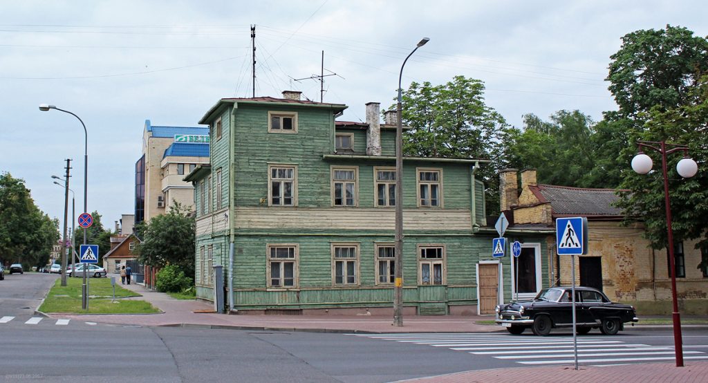 Чатыры дамы ў Новым свеце выстаўлены на аўкцыён. Што там можа з'явіцца? Чатыры дамы ў Новым свеце выстаўлены на аўкцыён. Што там можа з'явіцца?