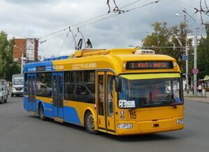 Кіроўца тралейбуса ў Гродне заразіўся ад жонкі-медыка. Ён ужо выйшаў на працу Кіроўца тралейбуса ў Гродне заразіўся ад жонкі-медыка. Ён ужо выйшаў на працу