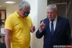 Мечыслаў Гой наведаў валанцёраў хоспіса. З марозівам і віншаваннямі Мечыслаў Гой наведаў валанцёраў хоспіса. З марозівам і віншаваннямі