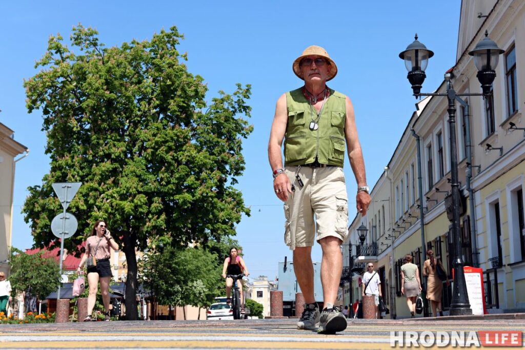«Апранайся модна і не шкадуй грошай на сяброў і жанчын». Гродзенец Анатоль Пажараў пра свой вулічны стыль «Апранайся модна і не шкадуй грошай на сяброў і жанчын». Гродзенец Анатоль Пажараў пра свой вулічны стыль