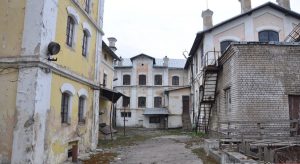 Дом афіцэраў у Слоніме рэканструююць пад духоўны цэнтр Двор Гродзенскага піўзавода, 2015 г. фота з архіва Андрэя Вашкевіча