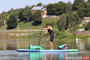 «Запытаўся ў падпісчыкаў, куды плыць». Хлопец на сапбордзе праплыў па Нёмане 450 км за 12 дзён «Запытаўся ў падпісчыкаў, куды плыць». Хлопец на сапбордзе праплыў па Нёмане 450 км за 12 дзён