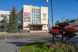 У Гродне затрымалі студэнтаў ГрДУ, якія збіраліся спяваць песні У Гродне затрымалі студэнтаў ГрДУ, якія збіраліся спяваць песні