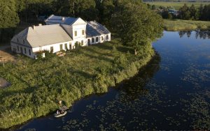 Горад Ларысы Геніюш, радзіма беларускіх немцаў і сядзіба, дзе гасцяваў Напалеон. 10 месцаў паміж  Свіслаччу і Зэльвай – за 1 дзень Горад Ларысы Геніюш, радзіма беларускіх немцаў і сядзіба, дзе гасцяваў Напалеон. 10 месцаў паміж  Свіслаччу і Зэльвай – за 1 дзень