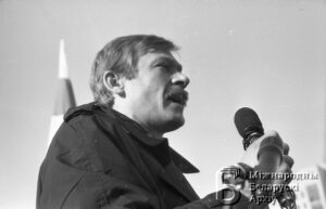 У Гродне прэзентавалі кнігу пра журналіста Ігара Герменчука. У яго чатыры крымінальныя справы за публікацыі пра прэзідэнта У Гродне прэзентавалі кнігу пра журналіста Ігара Герменчука. У яго чатыры крымінальныя справы за публікацыі пра прэзідэнта