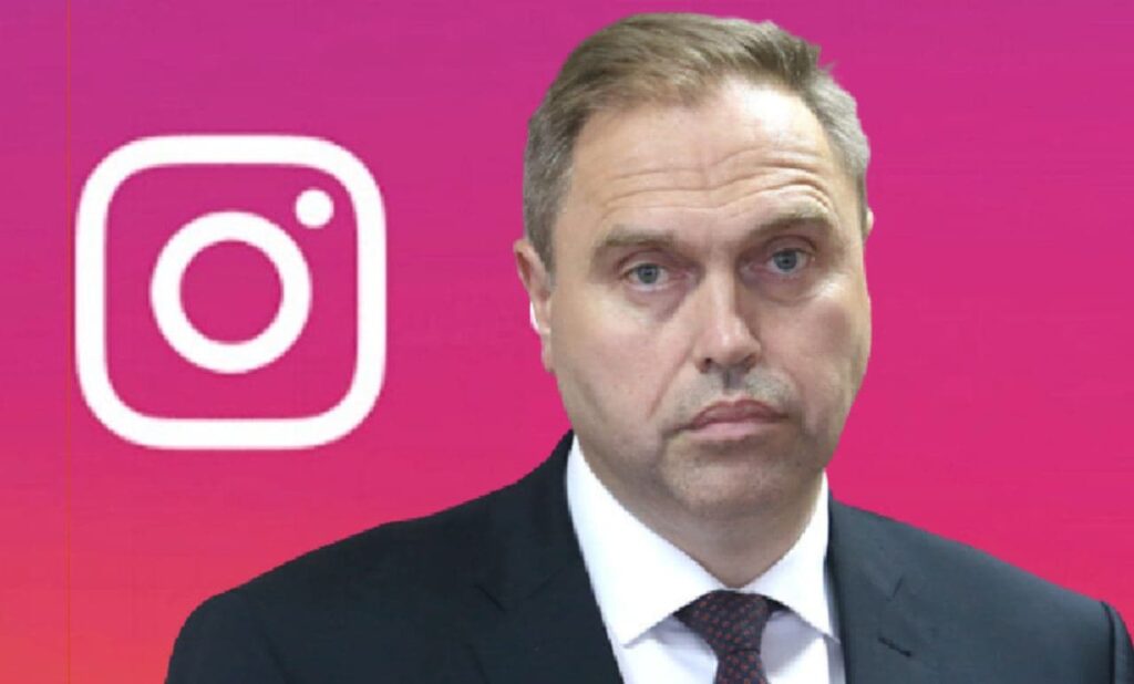 Уладзімір Каранік: «Мы павінны быць больш шырока прадстаўлены ў Instagram і Telegram». Уладзімір Каранік на фоне лога Instagram