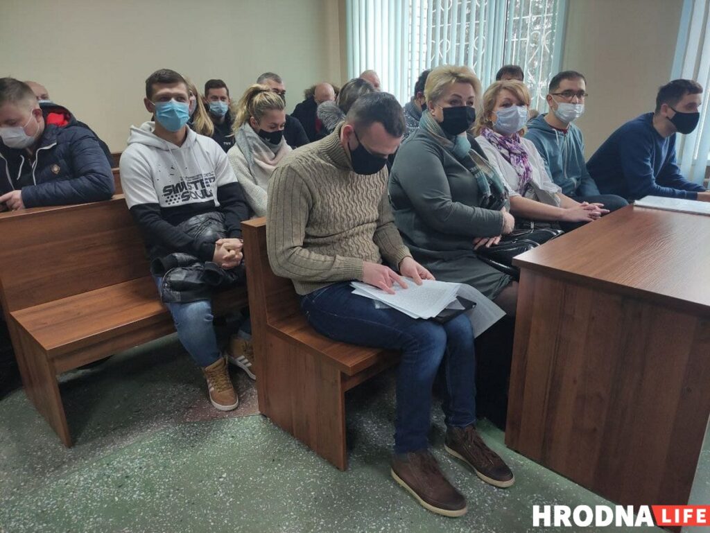 Ад 1,5 да 2,5 гадоў пазбаўлення волі могуць атрымаць гродзенцы за счэпку на вуліцы Гарнавых у верасні Ад 1,5 да 2,5 гадоў пазбаўлення волі могуць атрымаць гродзенцы за счэпку на вуліцы Гарнавых у верасні