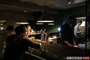 "У пятніцу і суботу робім 50-60% тыднёвай выручкі". Як гродзенскія бары рэагуюць на магчымае абмежаванне часу працы "У пятніцу і суботу робім 50-60% тыднёвай выручкі". Як гродзенскія бары рэагуюць на магчымае абмежаванне часу працы