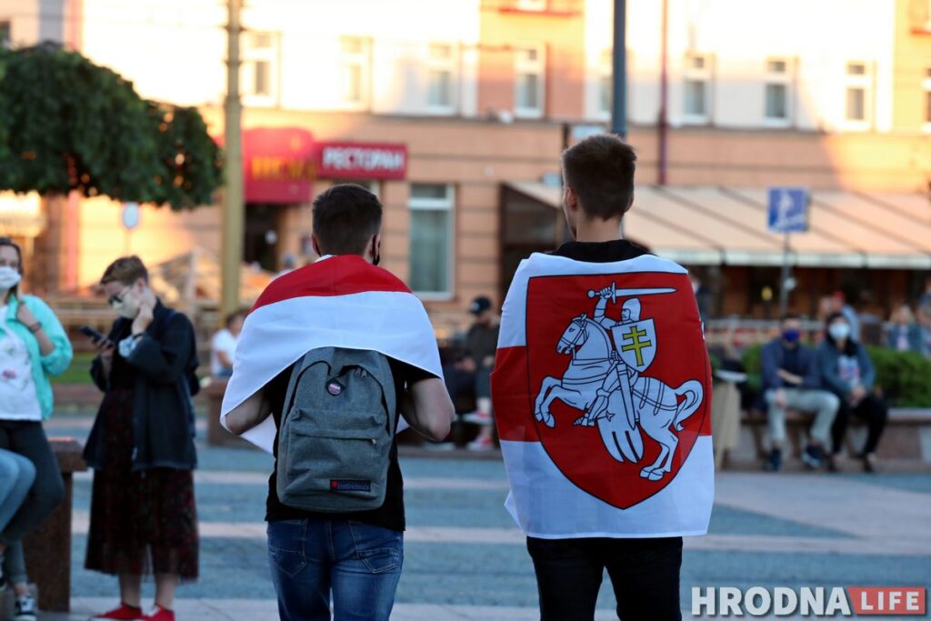 Гісторыкі Беларусі накіравалі зварот “Наш сцяг” у Генпракуратуру Гісторыкі Беларусі накіравалі зварот “Наш сцяг” у Генпракуратуру