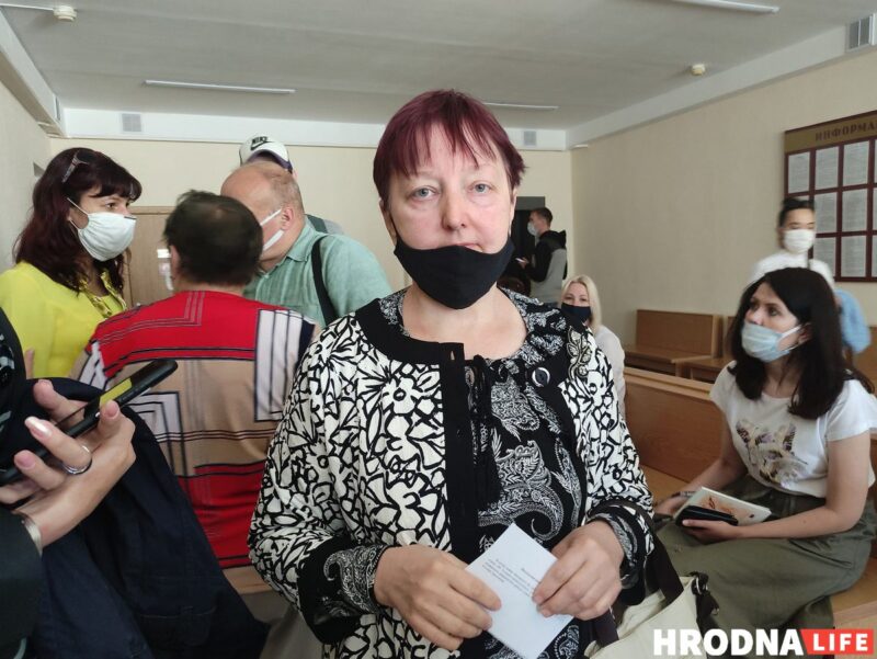 Гродзенку з анкалогіяй пачалі судзіць за счэпку. У справе — 11 пацярпелых амапаўцаў Алла Горацкевич в суде Октябрьского района Гродно. Фото: Елена Ковальчук
