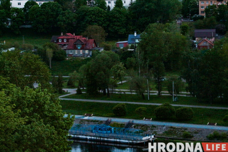 Скверу каля францішканскага касцёла шукаюць афіцыйную назву. Яна мусіць быць пра бізнес