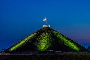 Гродзенца, які ўзняў БЧБ-сцяг на Кургане славы, затрымалі пры спробе выехаць з Беларусі
