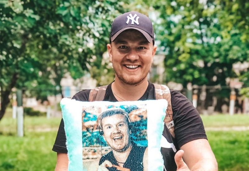 У сястры блогера Вадзімаці прайшоў ператрус па справе аб "дзеяннях, якія груба парушаюць грамадскі парадак" Блогер Vadimati. Фота: сацсеткі героя