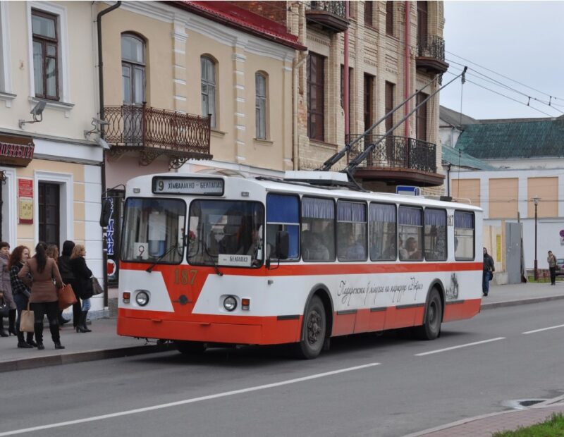 Важная улица в центре Гродно будет закрыта почти на неделю. Как будет ходить транспорт?