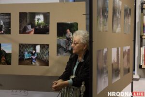 «Любоў - хатка, коцік - душа». Выставу Наталлі Дораш "Карані" адкрылі ў Гродне «Любоў - хатка, коцік - душа». Выставу Наталлі Дораш "Карані" адкрылі ў Гродне
