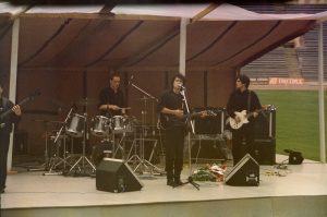 “Доўга шукалі аўтара, не ведалі хто гэта”. Гурт “КИНО” выкарыстаў здымкі гродзенца ў спецыяльным выданні альбома "Группа крови"