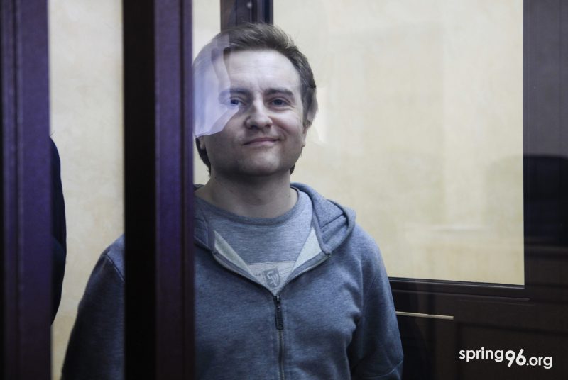 Политзаключенного Дмитрия Фурманова содержат в карцере более месяца. Как родители готовятся встретить его на свободе Политзаключенного Дмитрия Фурманова содержат в карцере более месяца. Как родители готовятся встретить его на свободе
