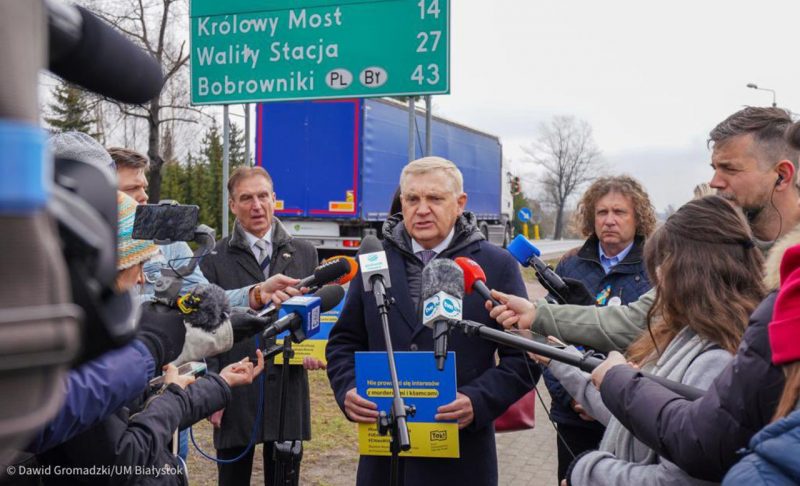 “В грузовиках может быть что угодно”. Президент Белостока требует закрыть границу и прекратить торговлю с Беларусью