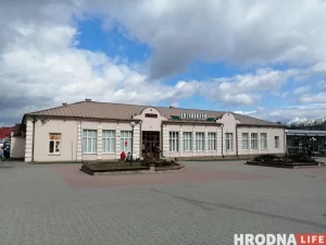 Аўтобусны парк аднавіў адмененыя раней рэйсы з Гродна ў Польшчу Аўтобусны парк аднавіў адмененыя раней рэйсы з Гродна ў Польшчу