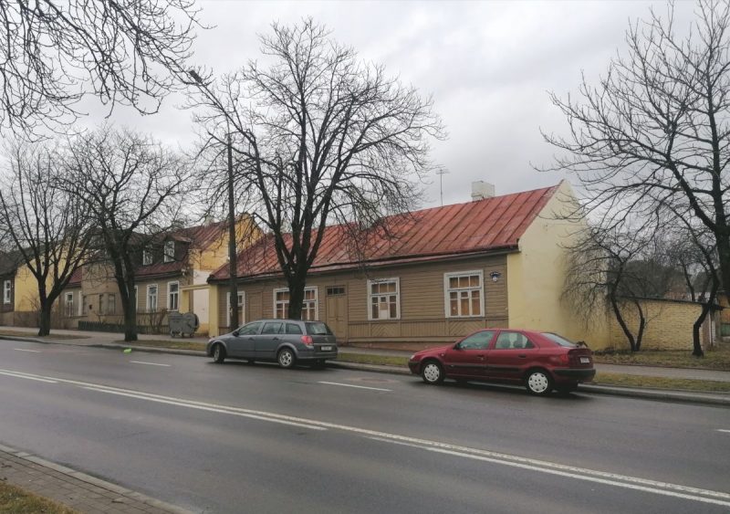 У Гродне заменяць таблічкі "вул. Горкага" на "вул. Філарэта". Нумары дамоў таксама зменяцца Дом на улице Филарета (бывшая часть улицы Горького). Фото: телеграм-канал Urban Hrodna