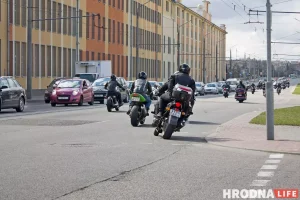 Прабег, конкурсы і электрамабілі. У Гродне адкрылі мотасезон 2022 Адкрыццё мотасезону ў Гродне ў 2022