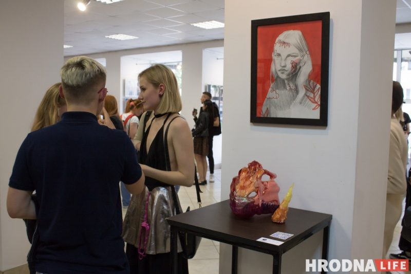 Тату ў мастацтве і рок праз класіку. У Гродне татуіроўшчыкі і музыкі прадставілі супольны арт-праект