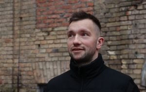 “Беларуская культура за межамі нікому не патрэбная”. Уладальнік гродзенскай этнакрамы распавёў, чаму не з’язджае з Беларусі