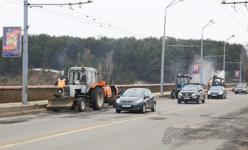 У Гродне рыхтуюцца да капітальнага рамонта маста на Паповіча. Яго не закрыюць цалкам Мост на Поповича. Иллюстративное фото