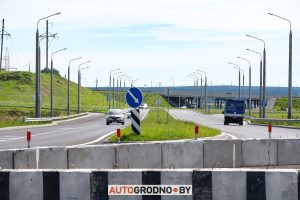 Пачалося добраўпарадкаванне паркоўкі каля сінагогі Пачалося добраўпарадкаванне паркоўкі каля сінагогі