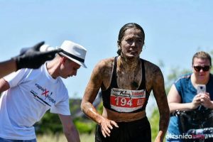 Бегла ў кайданках, паўзла пад мастом ды ішла праз багну. Як гродзенка паўдзельнічала ў забегу “Pogrom wichra” Эмілія Гаўрус на забегу "Pogrom wichra"