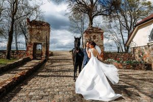 Замак, музей, рэстаран. Дзе яшчэ ў Гродне можна правесці выязную рэгістрацыю шлюбу? Выездная регистрация брака в фольварке "Каролино". Фото: facebook.com/karolino.by