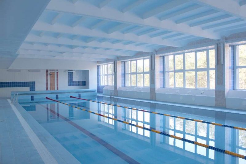 Будынак прафілакторыя "Гродна Азот" знясуць. Яго неаднаразова спрабавалі прадаць Бассейн "Гродно Азот". Фото: azots.by