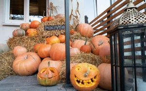 З весялосцю, прызамі і зніжкамі. Як адзначыць Хэлоўін у Гродне Хэллоуин в Гродно бар Подвал